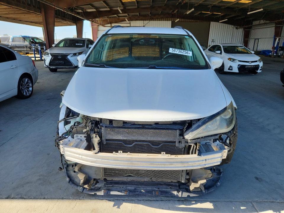 58736256 :رقم المزاد ، 2C4RC1BG1HR535399 vin ، 2017 Chrysler Pacifica مزاد بيع
