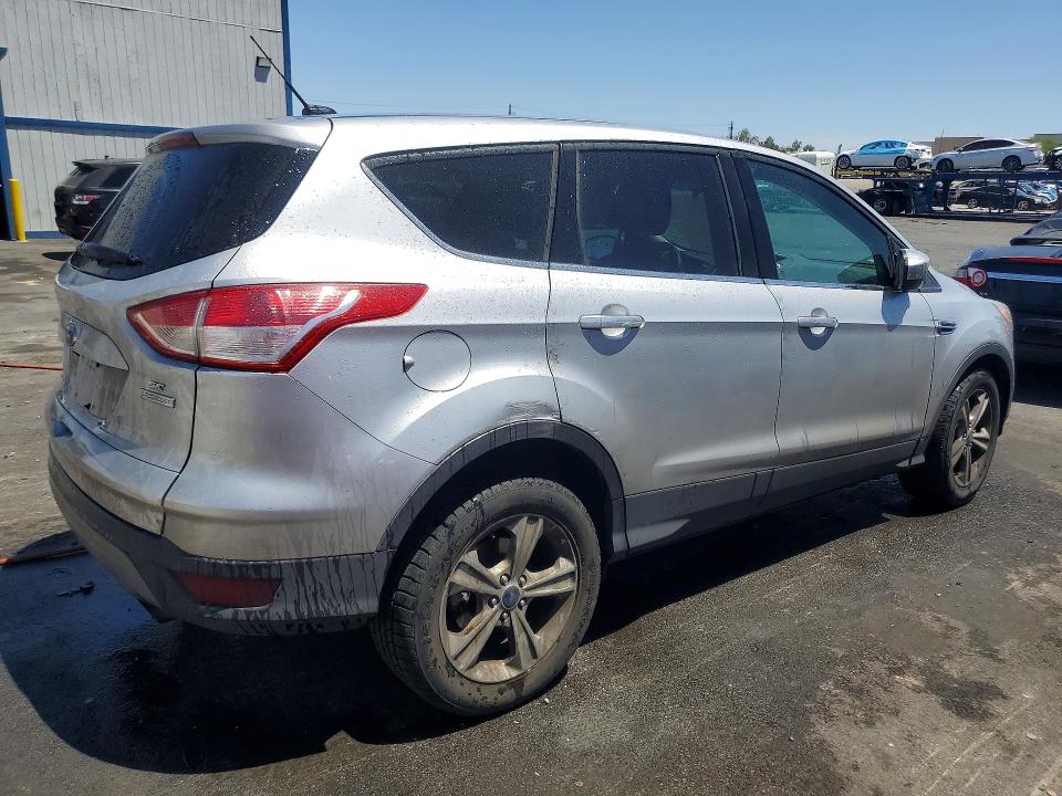 Продажа на аукционе авто 2015 Ford Escape, vin: 1FMCU0GX2FUB31397, номер лота: 56875936
