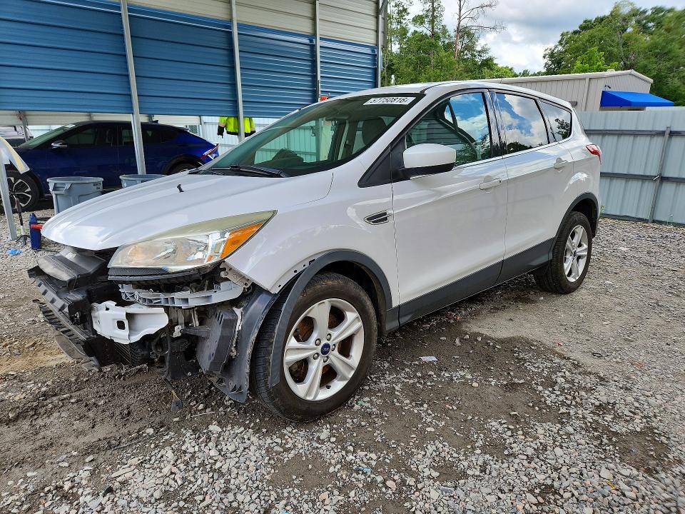 2015 Ford Escape მანქანა იყიდება აუქციონზე, vin: 1FMCU9GX4FUB64048, აუქციონის ნომერი: 57750816