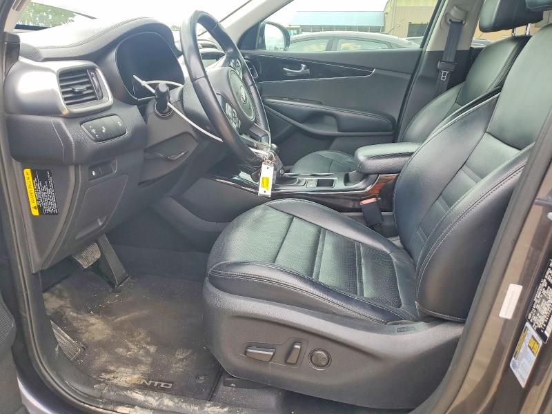 2017 Kia Sorento მანქანა იყიდება აუქციონზე, vin: 5XYPHDA59HG204357, აუქციონის ნომერი: 58036396