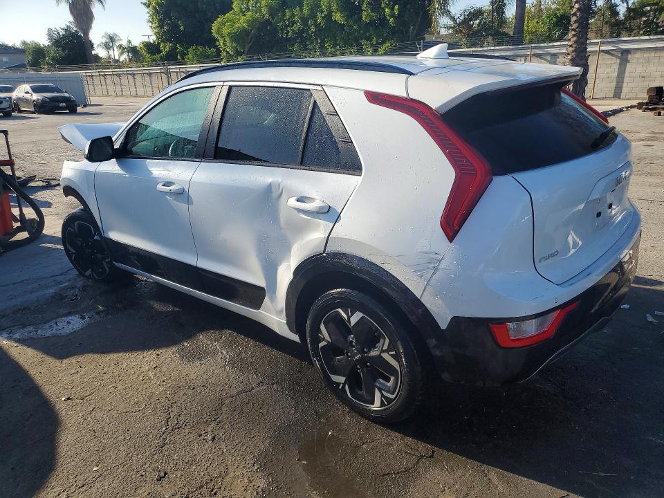 Продажа на аукционе авто 2023 Kia Niro, vin: KNDCR3L18P5045242, номер лота: 56882796