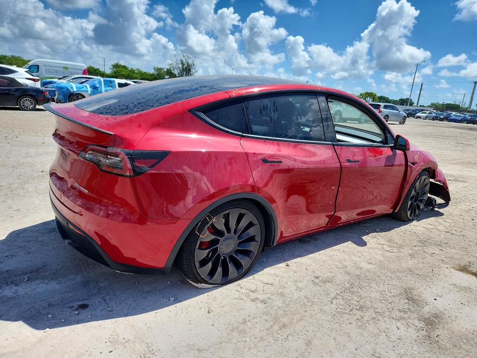 58202436 :رقم المزاد ، 7SAYGDEF8NF381160 vin ، 2022 Tesla Model Y مزاد بيع