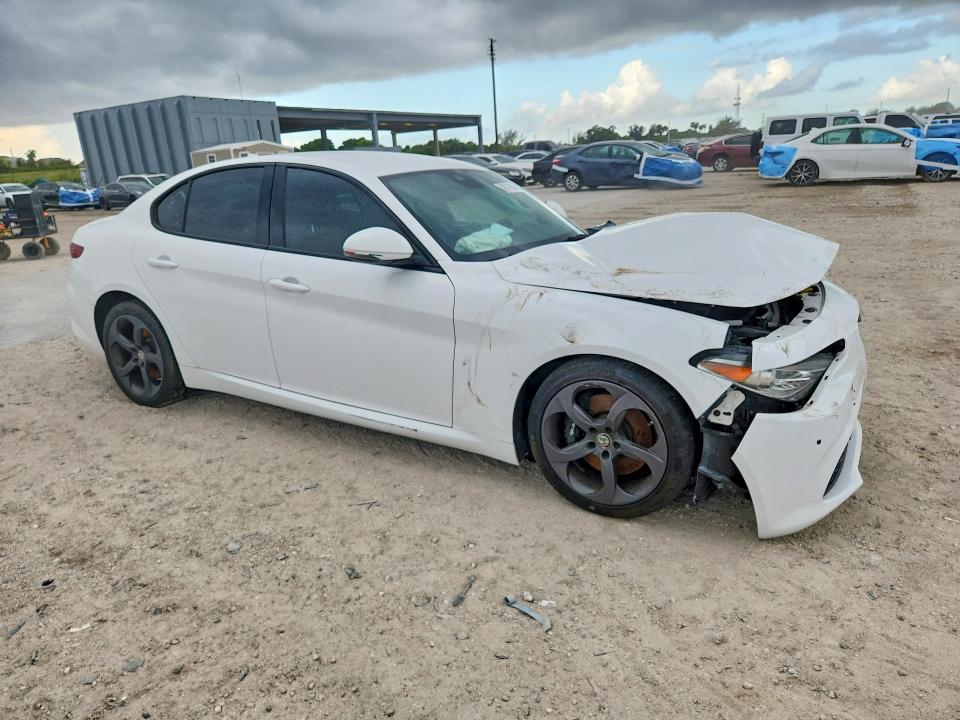 Продажа на аукционе авто 2017 Alfa Romeo Giulia, vin: ZARFAEBN3H7535619, номер лота: 59071636
