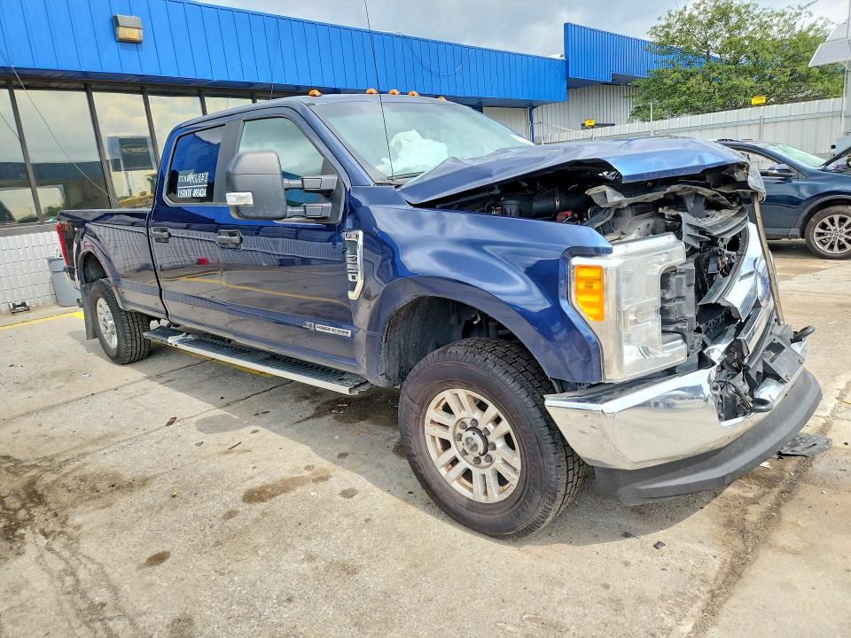 57906536 :رقم المزاد ، 1FT7W2BT0HEE00526 vin ، 2017 Ford F250 مزاد بيع