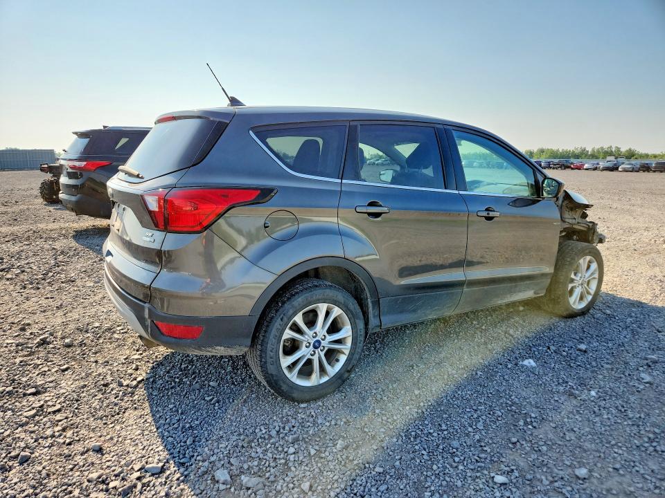 2019 Ford Escape მანქანა იყიდება აუქციონზე, vin: 1FMCU9GD7KUC39065, აუქციონის ნომერი: 59100776