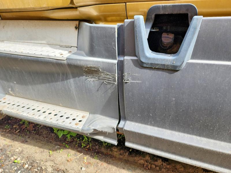Продаж на аукціоні авто 2018 Freightliner Cascadia, vin: 3AKJGHDV5JDJS2438, номер лоту: 53875646