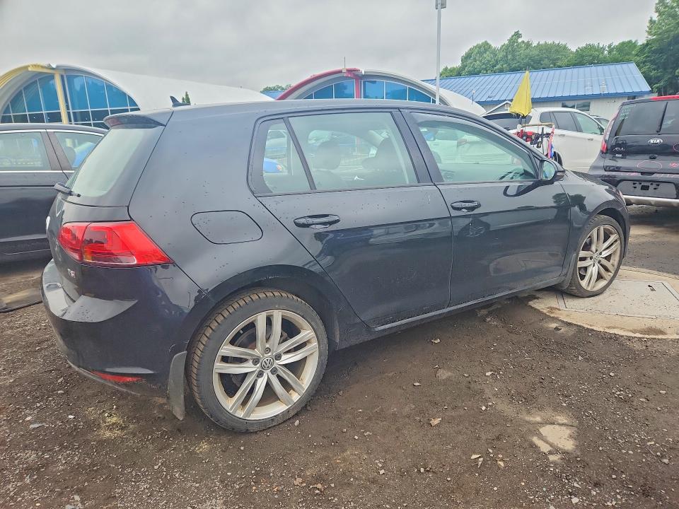 57537986 :رقم المزاد ، 3VW217AU1FM005436 vin ، 2015 Volkswagen Golf مزاد بيع