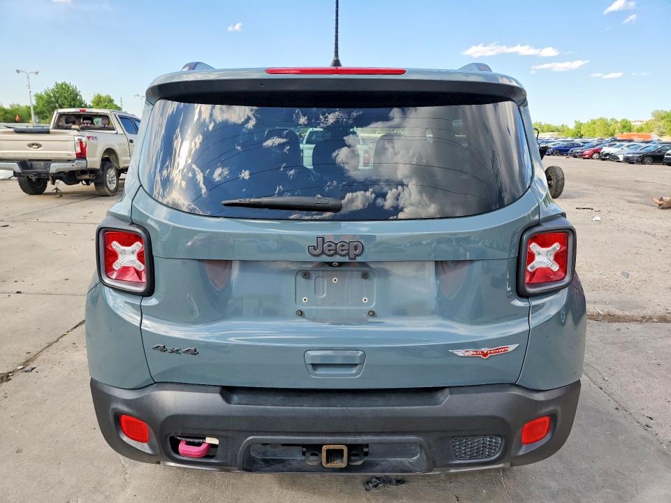 2018 Jeep Renegade მანქანა იყიდება აუქციონზე, vin: ZACCJBCB6JPH77698, აუქციონის ნომერი: 56115446
