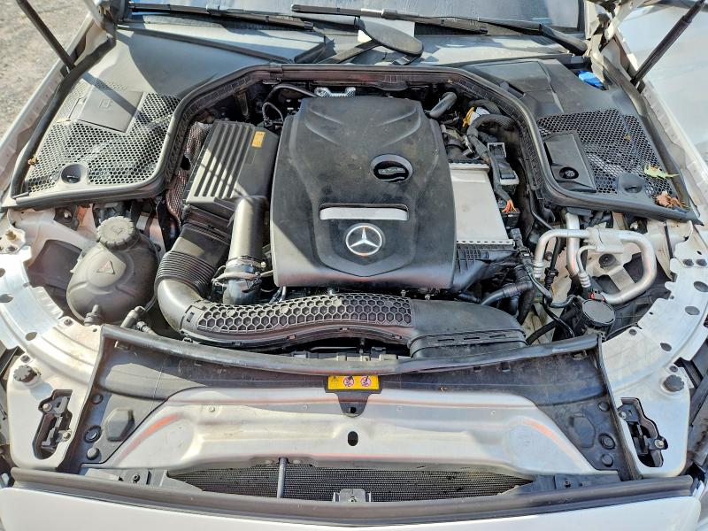 57576916 :رقم المزاد ، 55SWF4KB8HU219542 vin ، 2017 Mercedes-benz C مزاد بيع