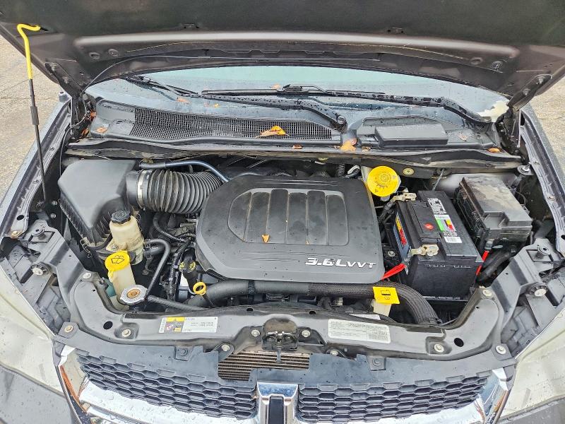 57670576 :رقم المزاد ، 2C4RDGCG2HR611937 vin ، 2017 Dodge Grand Caravan مزاد بيع