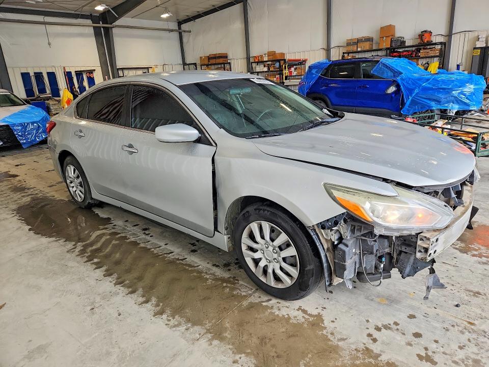 Auction sale of the 2017 Nissan Altima, vin: 1N4AL3APXHN322089, lot number: 58068836