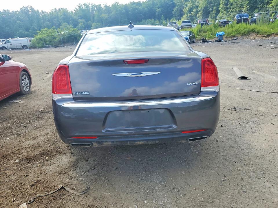 56564756 :رقم المزاد ، 2C3CCAEG3JH190913 vin ، 2018 Chrysler 300 مزاد بيع