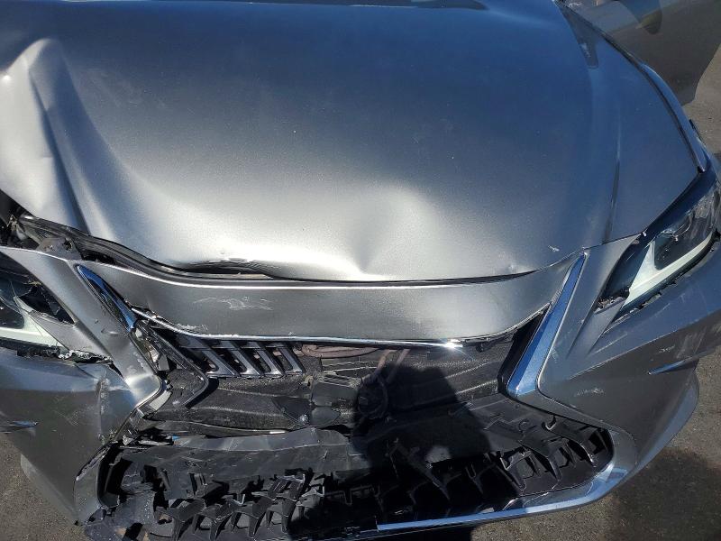 55789646 :رقم المزاد ، 58AB21B14KU004230 vin ، 2019 Lexus Es مزاد بيع