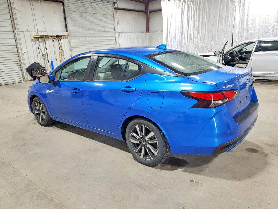 85990885 :رقم المزاد ، 3N1CN8EV9ML872867 vin ، 2021 Nissan Versa مزاد بيع