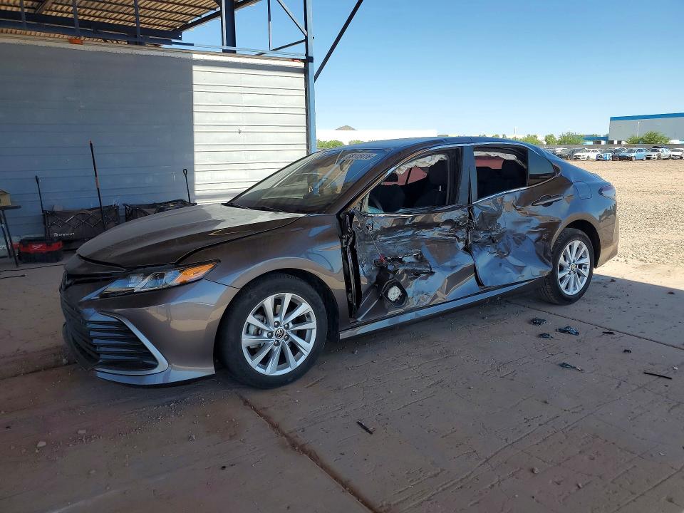 2022 Toyota Camry მანქანა იყიდება აუქციონზე, vin: 4T1C11AK6NU650513, აუქციონის ნომერი: 58145416