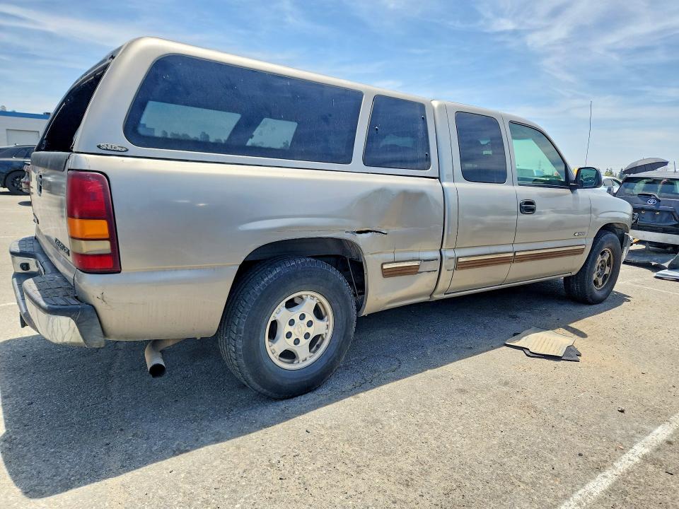 56074846 :رقم المزاد ، 2GCEC19T321398263 vin ، 2002 Chevrolet Silverado مزاد بيع