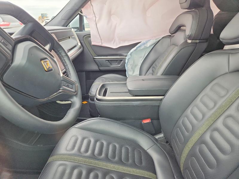 55940716 :رقم المزاد ، 7PDSGBBA2SN052850 vin ، 2025 Rivian R1s مزاد بيع