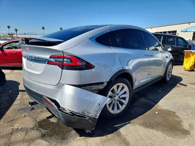 Продажа на аукционе авто 2016 Tesla Model X, vin: 5YJXCBE25GF024933, номер лота: 54555356