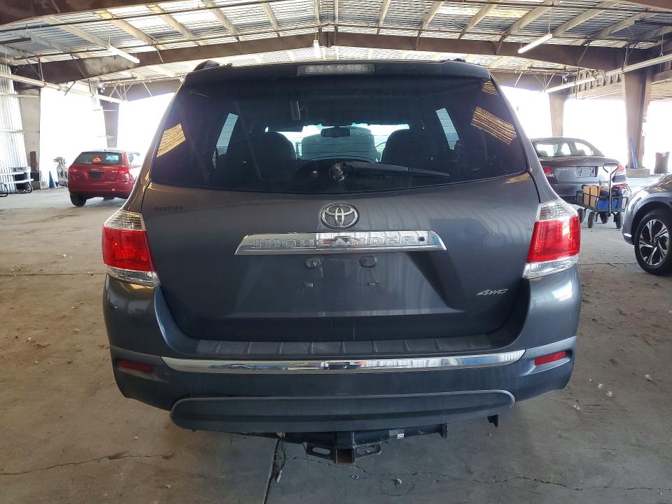 58071586 :رقم المزاد ، 5TDBK3EH9BS065707 vin ، 2011 Toyota Highlander مزاد بيع
