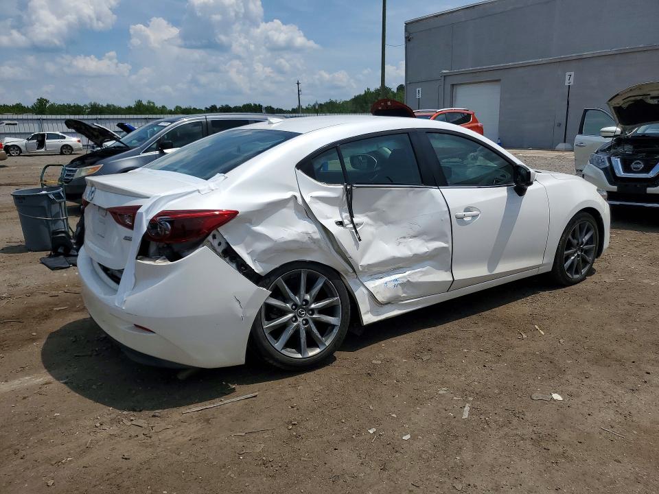 Продажа на аукционе авто 2018 Mazda 3, vin: 3MZBN1W34JM251326, номер лота: 57082916