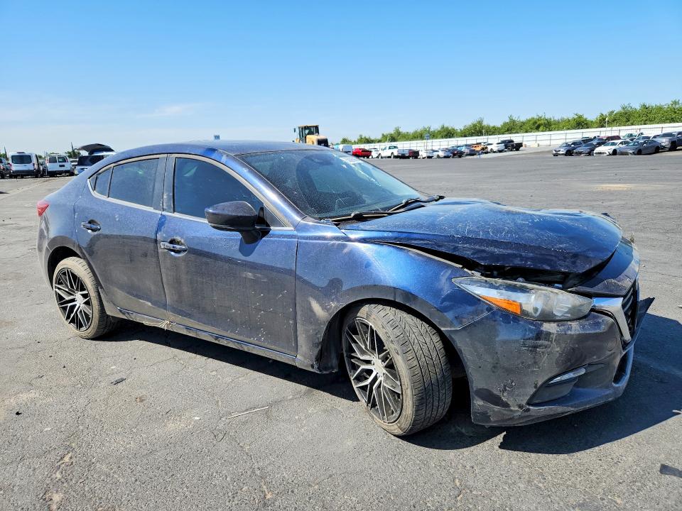 2018 Mazda 3 მანქანა იყიდება აუქციონზე, vin: 3MZBN1V3XJM168081, აუქციონის ნომერი: 55626986
