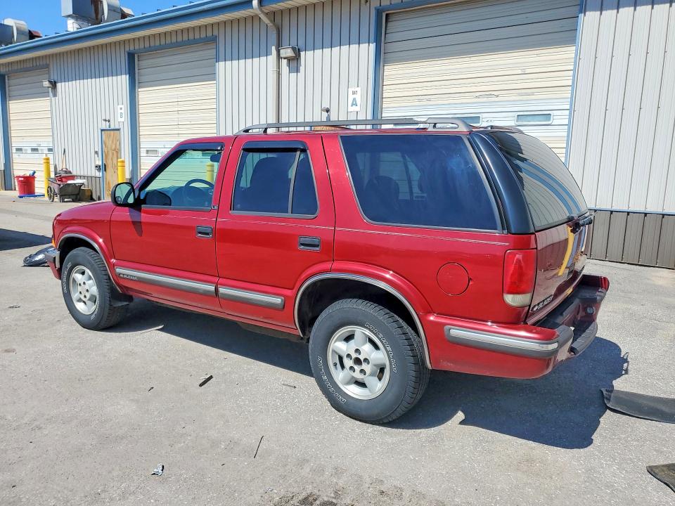 55686086 :رقم المزاد ، 1GNDT13W7W2121692 vin ، 1998 Chevrolet Blazer مزاد بيع