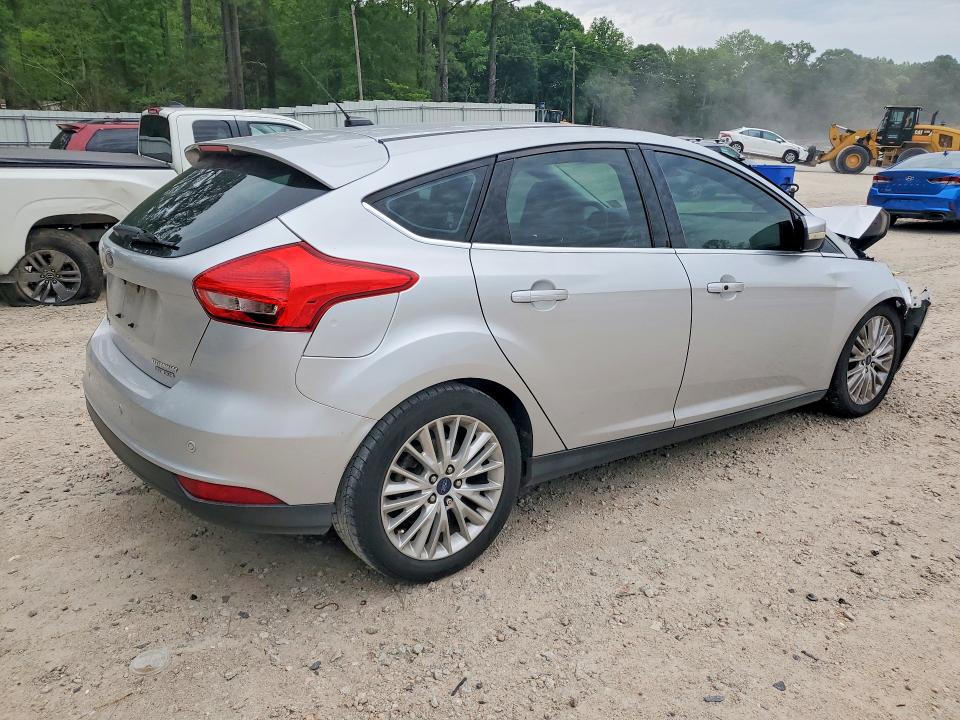 57198906 :رقم المزاد ، 1FADP3N28FL248132 vin ، 2015 Ford Focus مزاد بيع