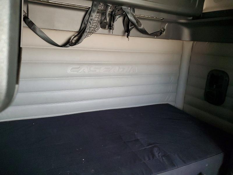 Продаж на аукціоні авто 2018 Freightliner Cascadia 126, vin: 3AKJHHDR4JSJM2627, номер лоту: 58318496