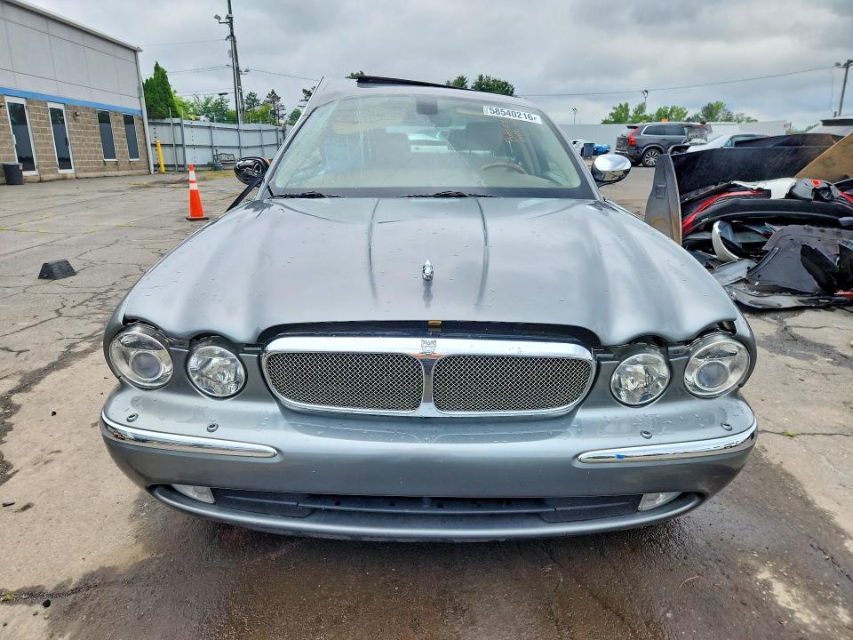 2006 Jaguar Vandenplas მანქანა იყიდება აუქციონზე, vin: SAJWA82B66SH02121, აუქციონის ნომერი: 58540216
