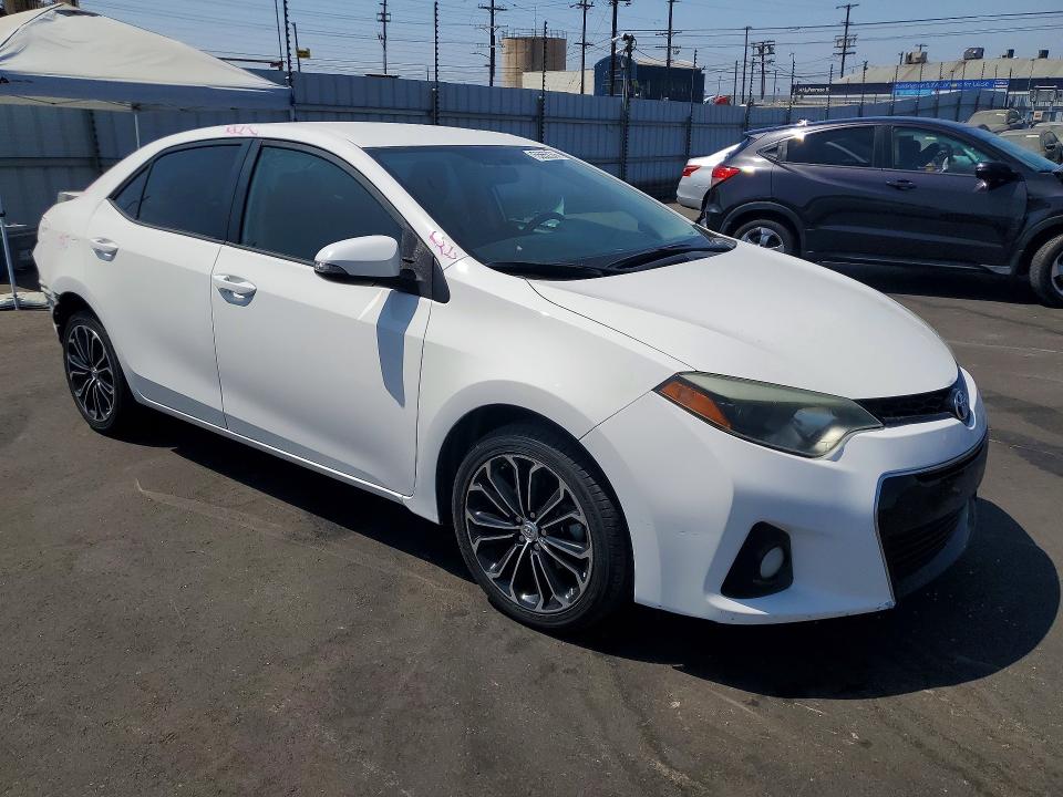 Продаж на аукціоні авто 2015 Toyota Corolla, vin: 5YFBURHE6FP310606, номер лоту: 55650356