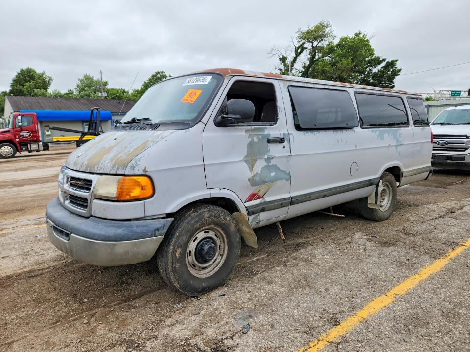 58129636 :رقم المزاد ، 2B5WB35Z1YK138632 vin ، 2000 Dodge Ram Wagon مزاد بيع