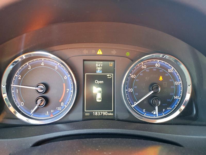 57206136 :رقم المزاد ، 2T1BURHE0JC060580 vin ، 2018 Toyota Corolla مزاد بيع