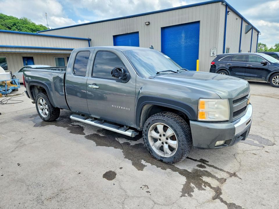 Продажа на аукционе авто 2011 Chevrolet Silverado, vin: 1GCRKSE34BZ208073, номер лота: 56598406
