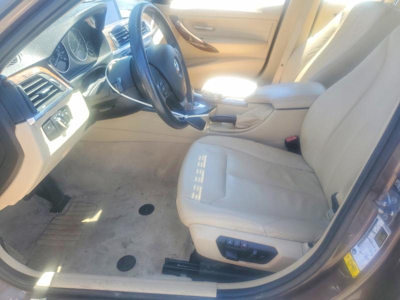 56651466 :رقم المزاد ، WBA3B1C5XEK133832 vin ، 2014 Bmw 320 مزاد بيع