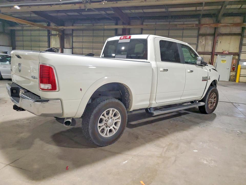 56047956 :رقم المزاد ، 3C6UR5FL4JG382771 vin ، 2018 Ram 2500 مزاد بيع