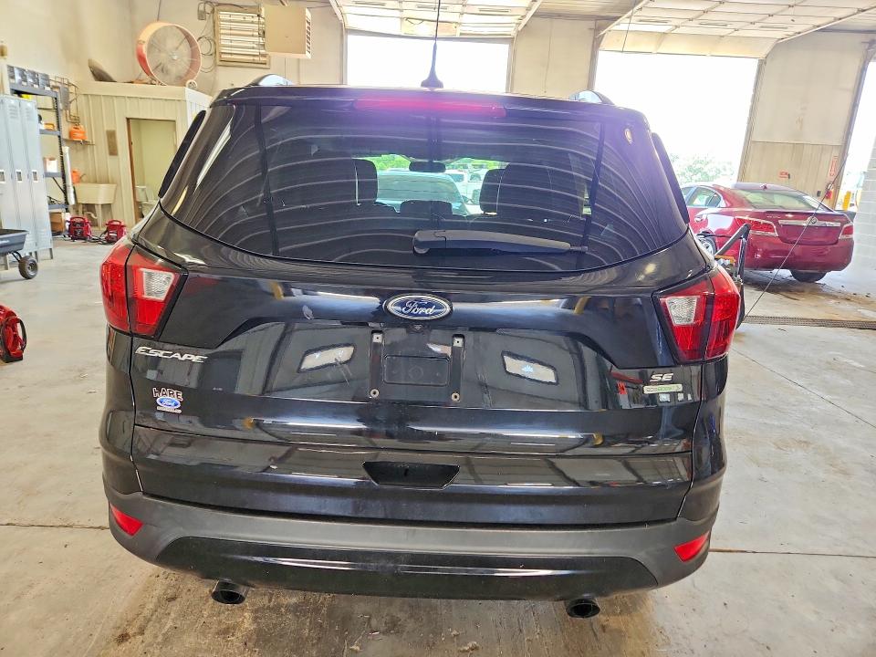 Продажа на аукционе авто 2019 Ford Escape, vin: 1FMCU0GD5KUB30003, номер лота: 59107426