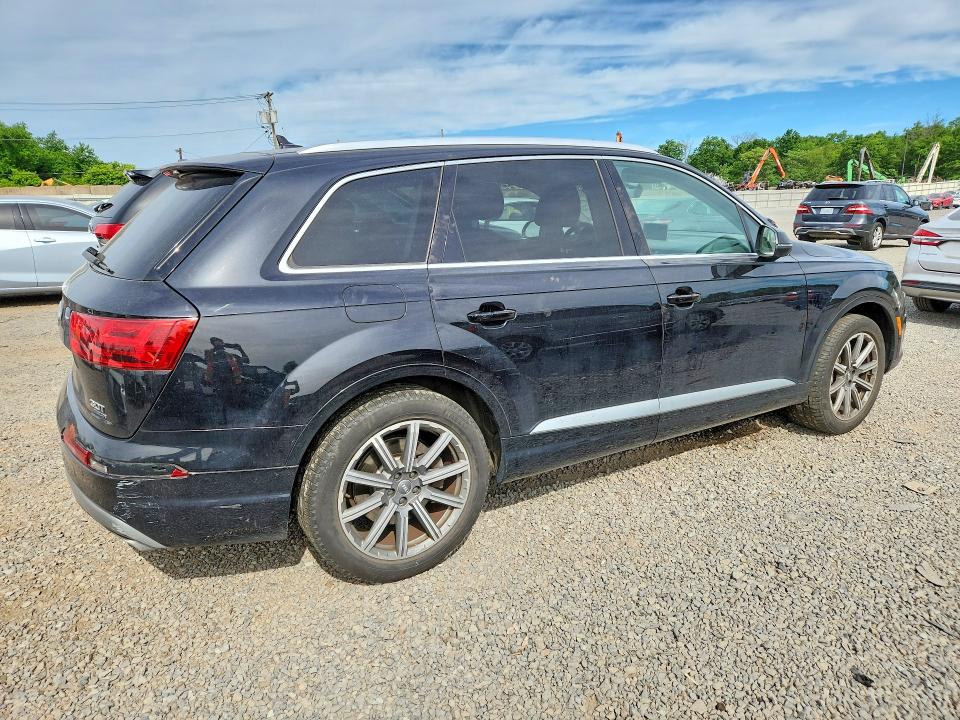 57720626 :رقم المزاد ، WA1VAAF77JD020540 vin ، 2018 Audi Q7 مزاد بيع