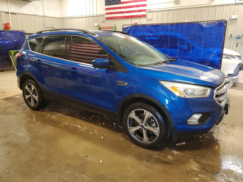 58300486 :رقم المزاد ، 1FMCU9G98HUD93529 vin ، 2017 Ford Escape مزاد بيع