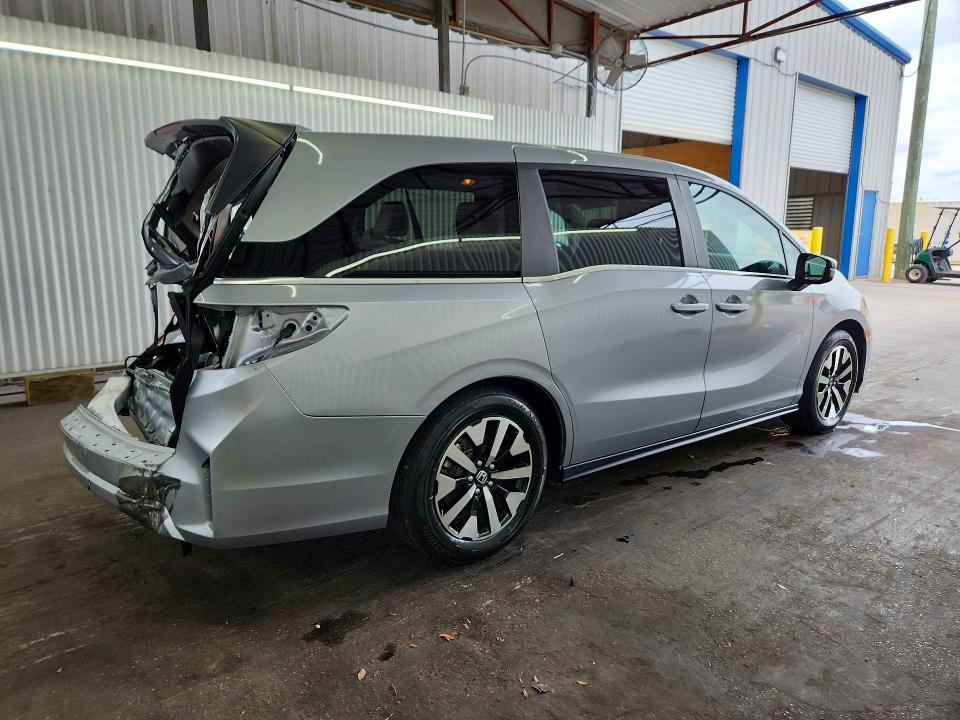 56947616 :رقم المزاد ، 5FNRL6H60SB080270 vin ، 2025 Honda Odyssey مزاد بيع