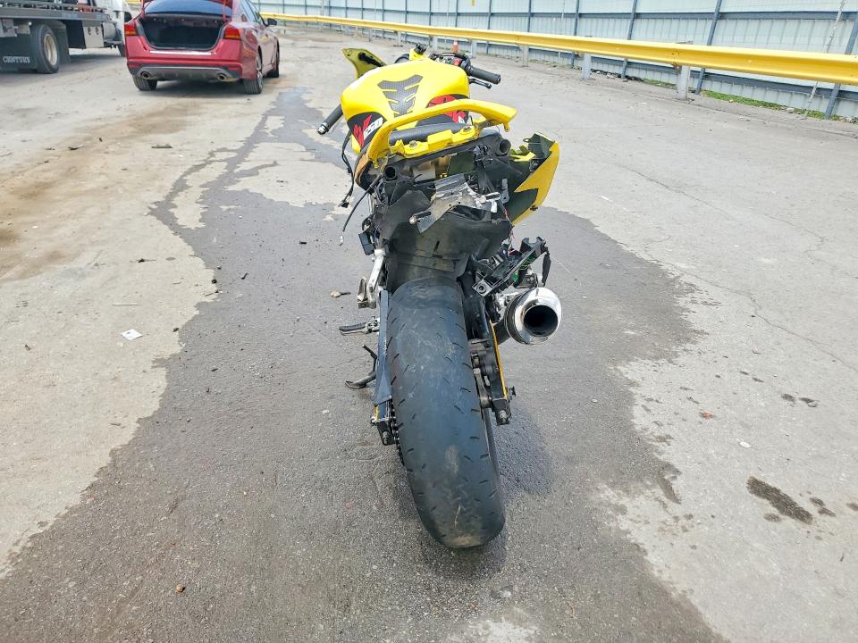 57040406 :رقم المزاد ، JS1VP53A152103047 vin ، 2005 Suzuki Sv650 مزاد بيع
