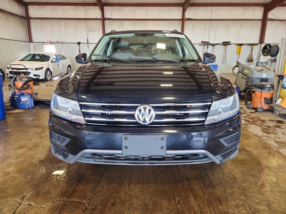 56128266 :رقم المزاد ، 3VV3B7AX7MM143186 vin ، 2021 Volkswagen Tiguan مزاد بيع