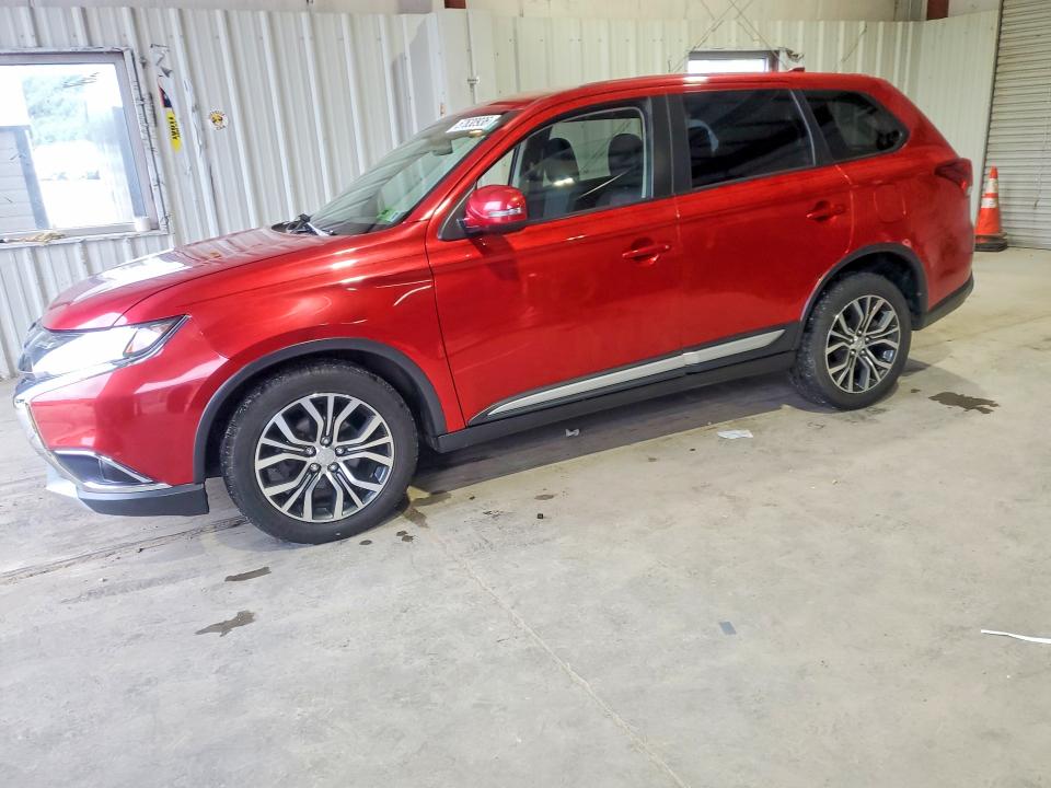 57630936 :رقم المزاد ، JA4AZ3A38JZ014028 vin ، 2018 Mitsubishi Outlander مزاد بيع