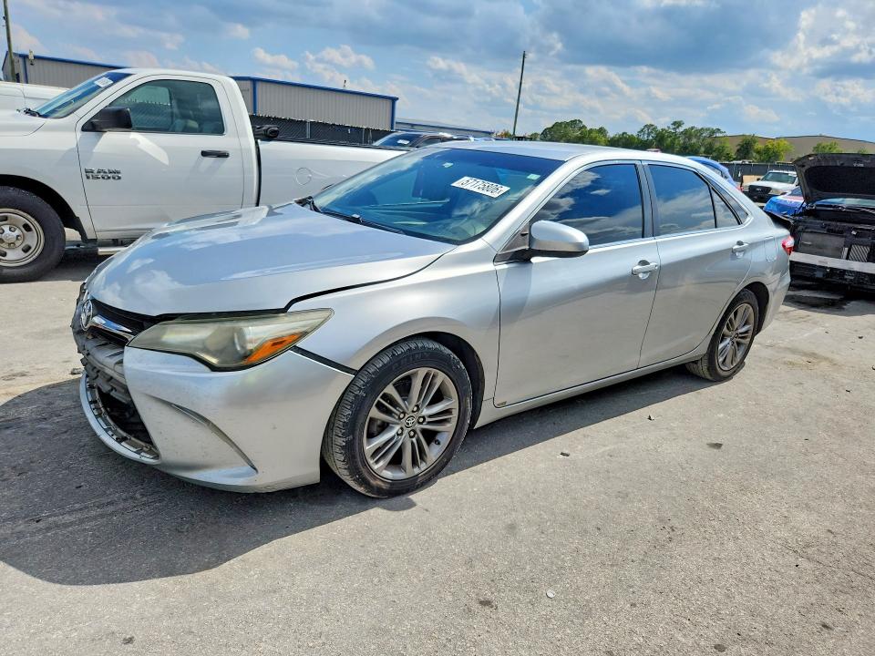 57175806 :رقم المزاد ، 4T1BF1FK3FU895194 vin ، 2015 Toyota Camry مزاد بيع