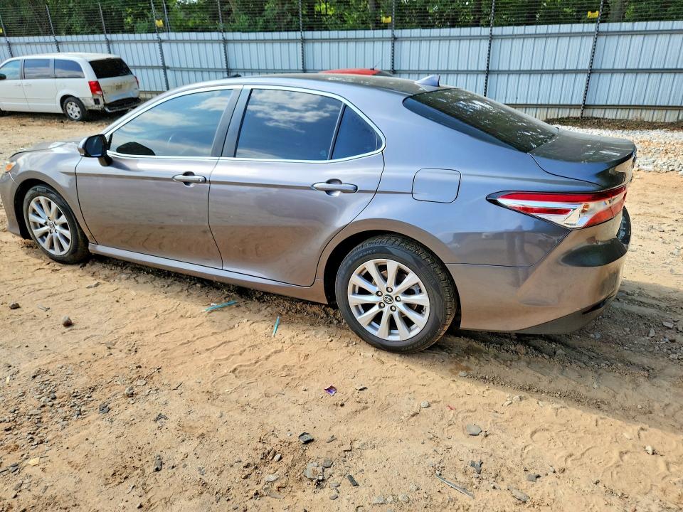 58204516 :رقم المزاد ، 4T1B11HK0KU753939 vin ، 2019 Toyota Camry مزاد بيع