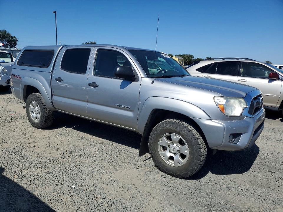 56439106 :رقم المزاد ، 5TFLU4EN4FX135978 vin ، 2015 Toyota Tacoma مزاد بيع