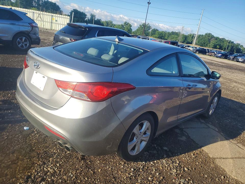 57550126 :رقم المزاد ، KMHDH6AE4DU012556 vin ، 2013 Hyundai Elantra Coupe مزاد بيع