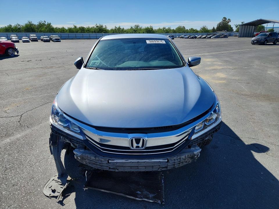 2017 Honda Accord მანქანა იყიდება აუქციონზე, vin: 1HGCR2F17HA153206, აუქციონის ნომერი: 56693616