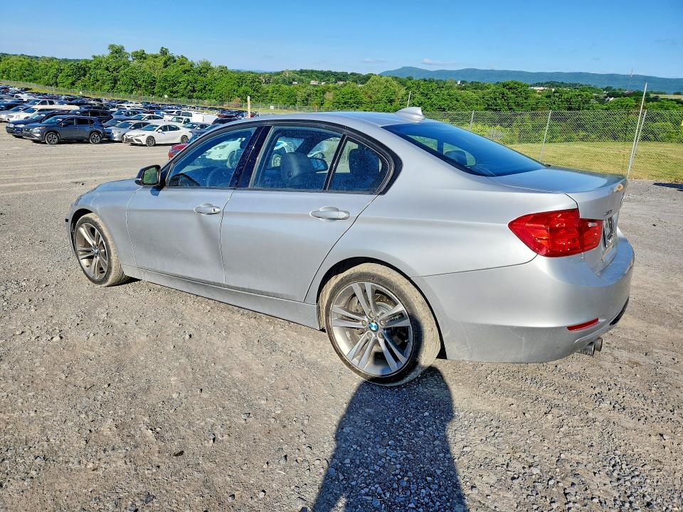 2014 Bmw 328 მანქანა იყიდება აუქციონზე, vin: WBA3B3C5XEJ980447, აუქციონის ნომერი: 56033436