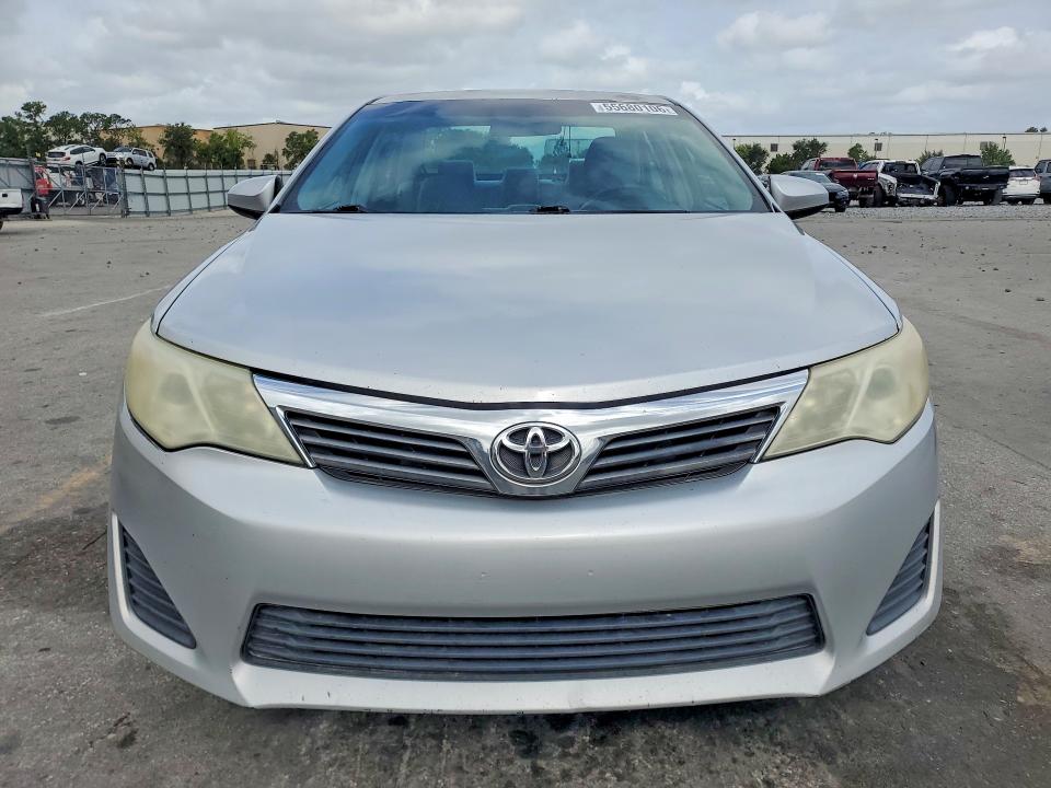 55680106 :رقم المزاد ، 4T1BF1FK7EU736208 vin ، 2014 Toyota Camry مزاد بيع