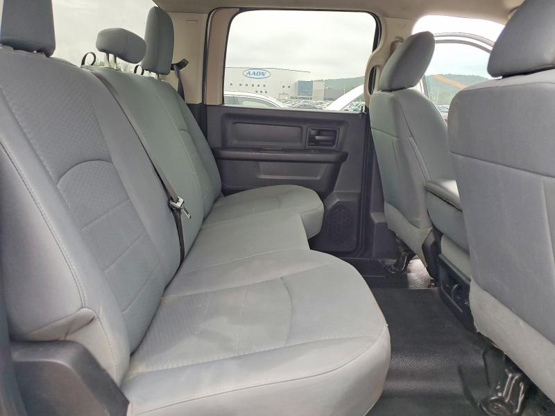 58533056 :رقم المزاد ، 3C6UR5CL0HG589947 vin ، 2017 Ram 2500 مزاد بيع